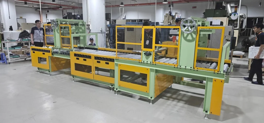 産業用自動機械の代表的な4種|自動化ラインによる生産の最適化 3 日本の大手企業向け ローラーコンベヤシステムの製造・組立